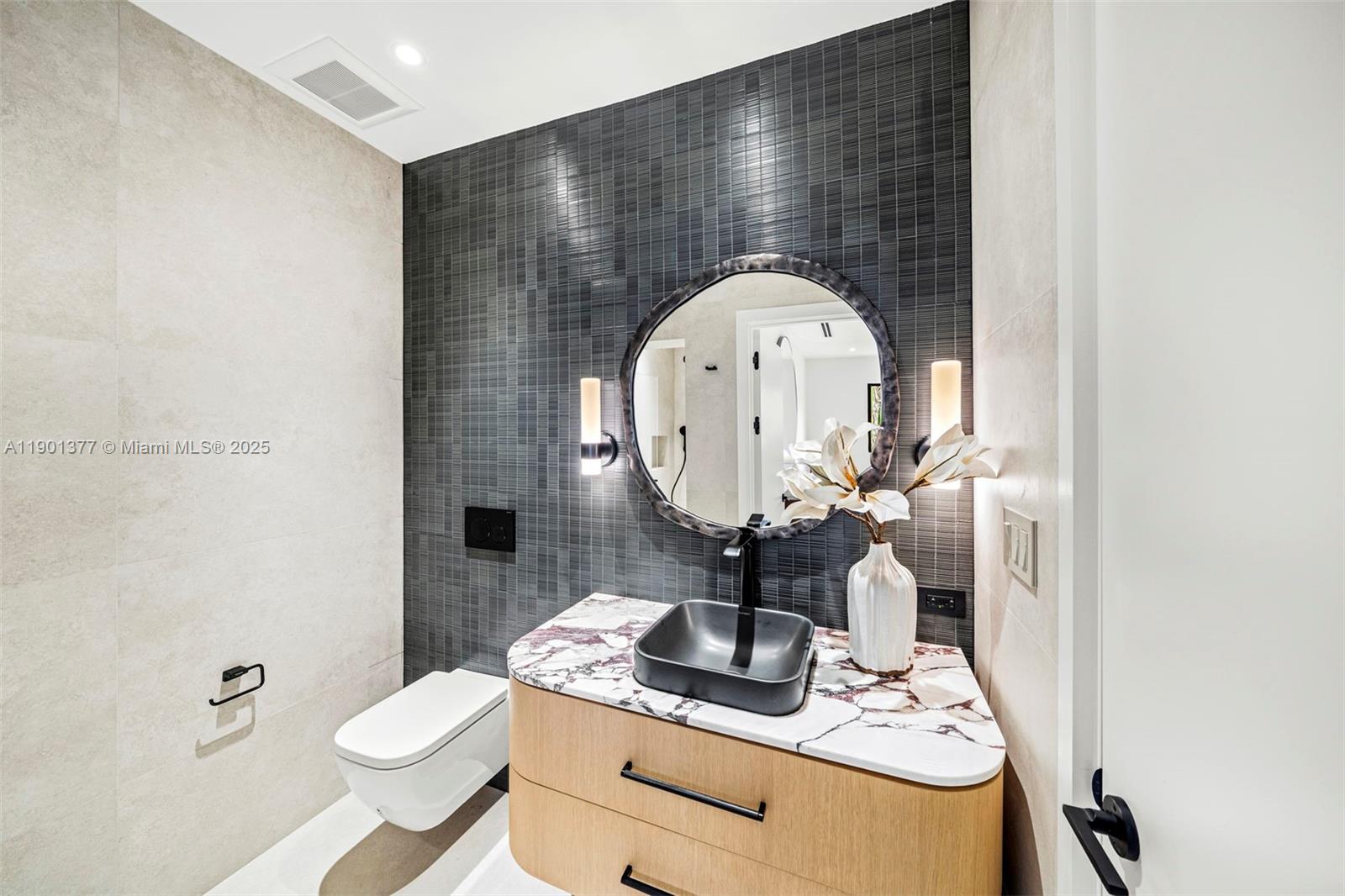 1815 Fairhaven Pl Miami, FL 33133