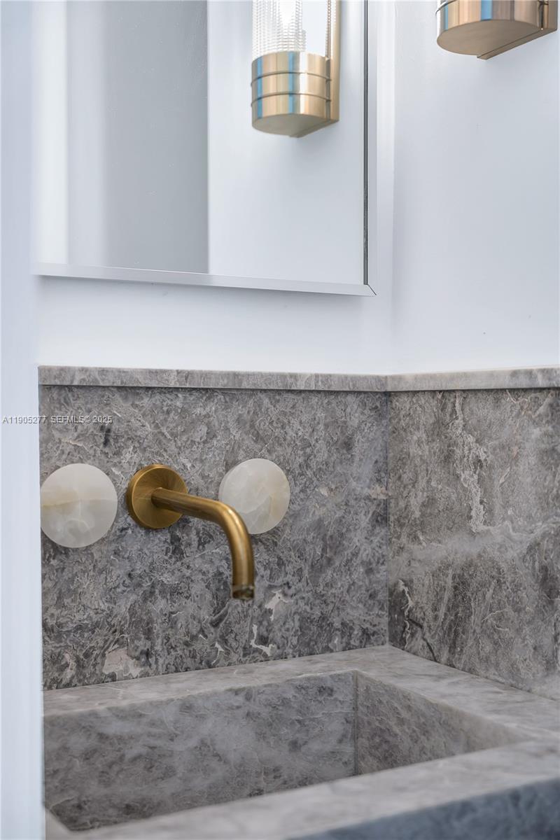 4191 Battersea Rd Miami, FL 33133