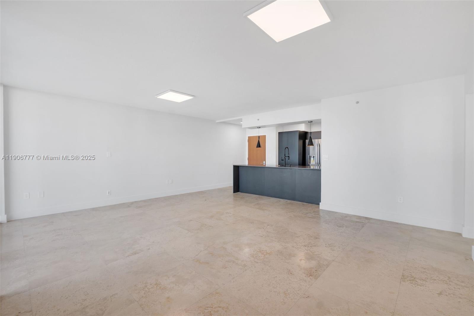 image Brickell On The River9