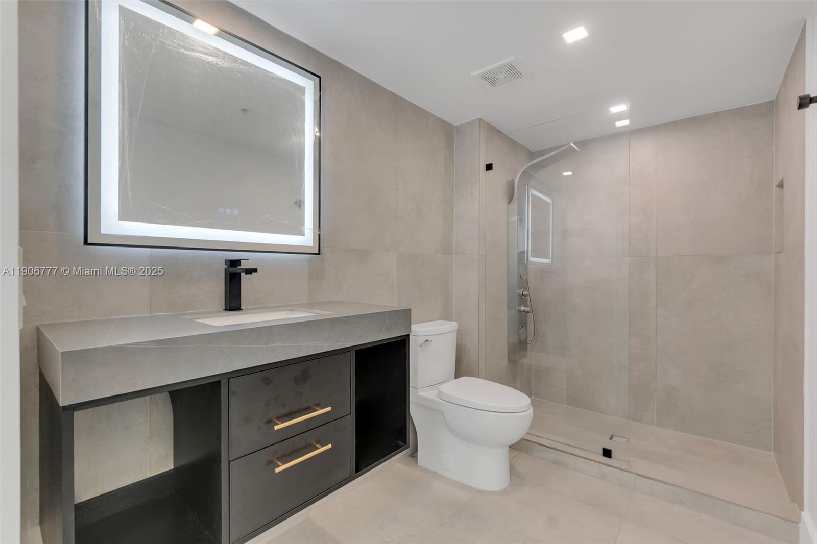 image Brickell On The River13