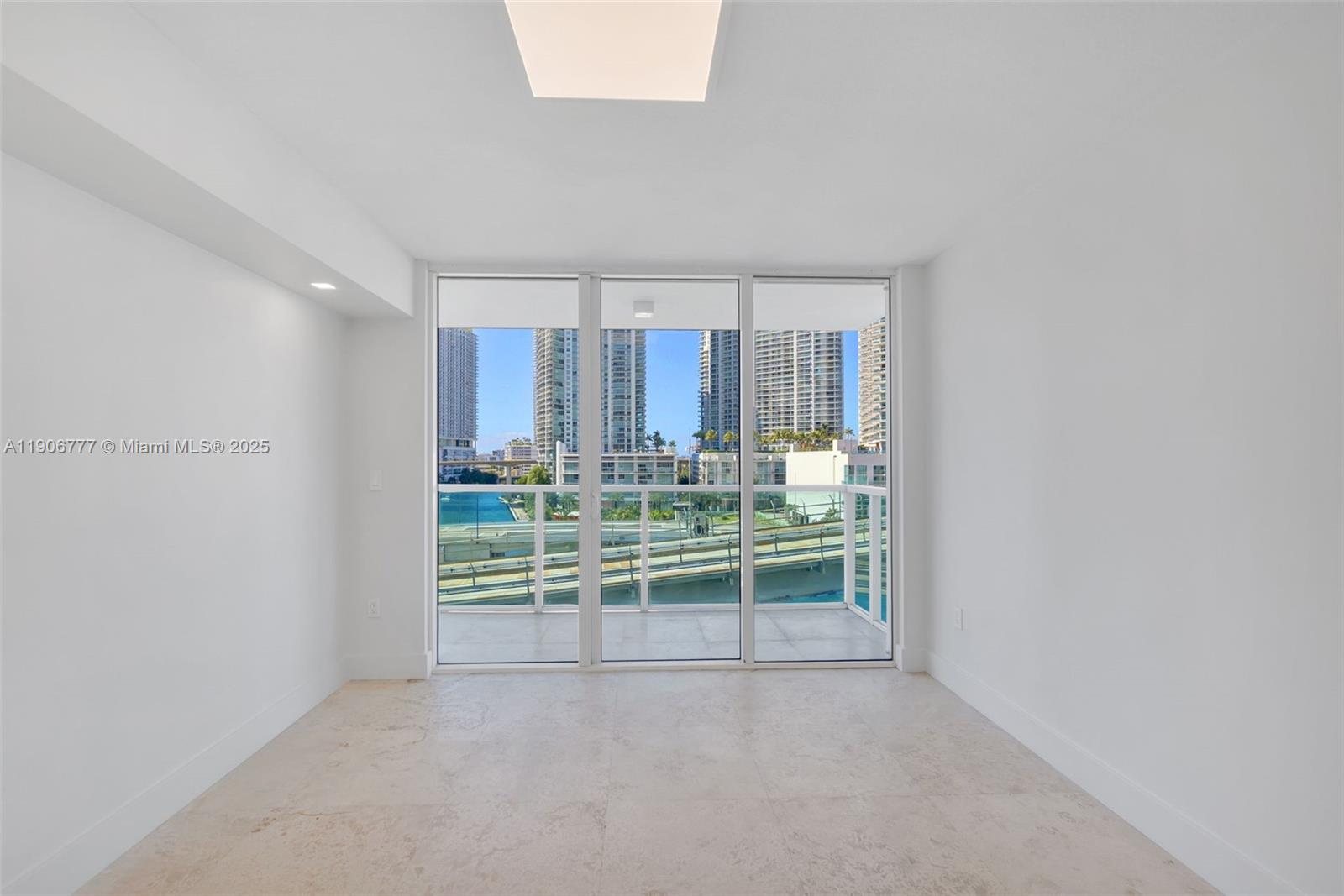 image Brickell On The River16