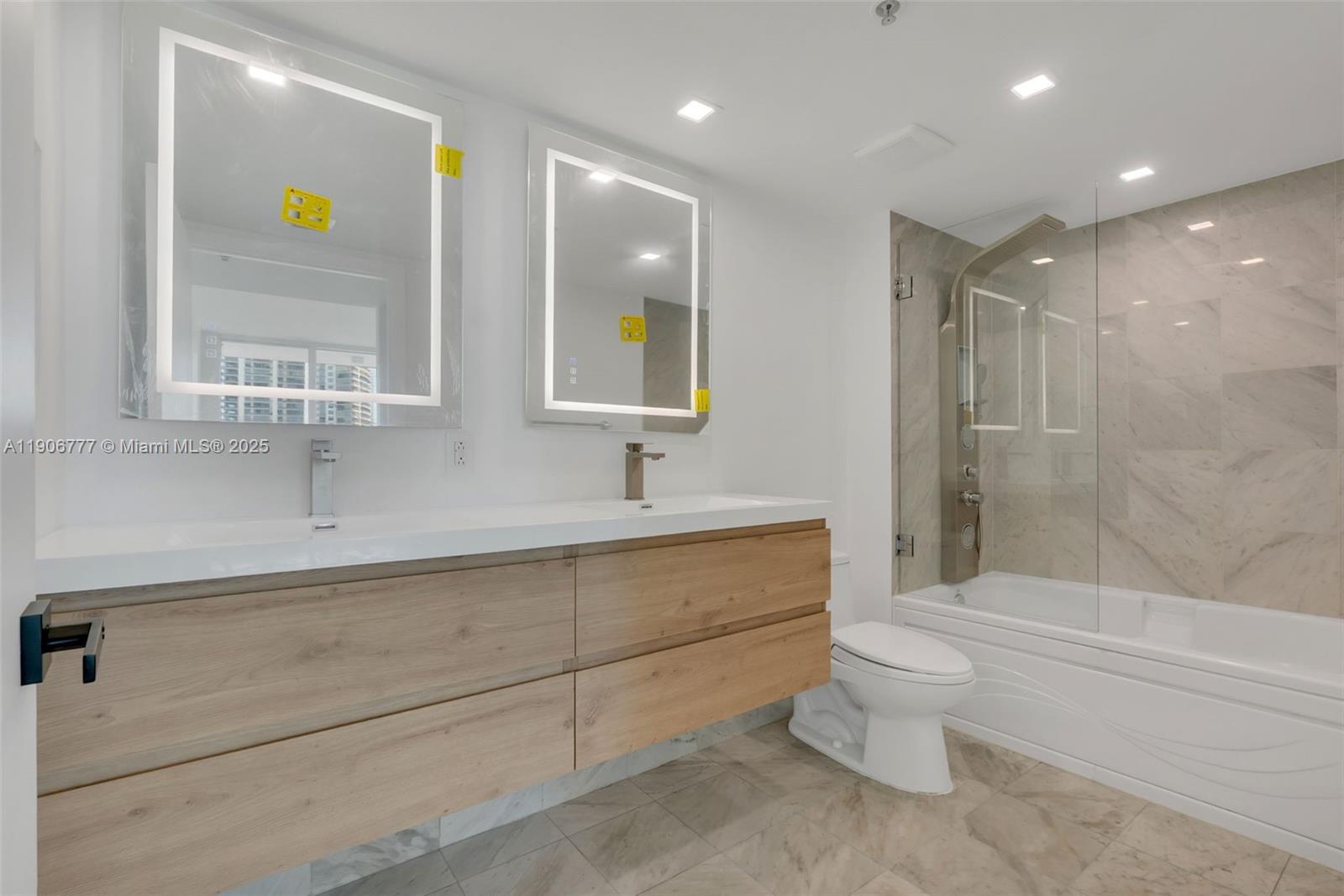 image Brickell On The River18