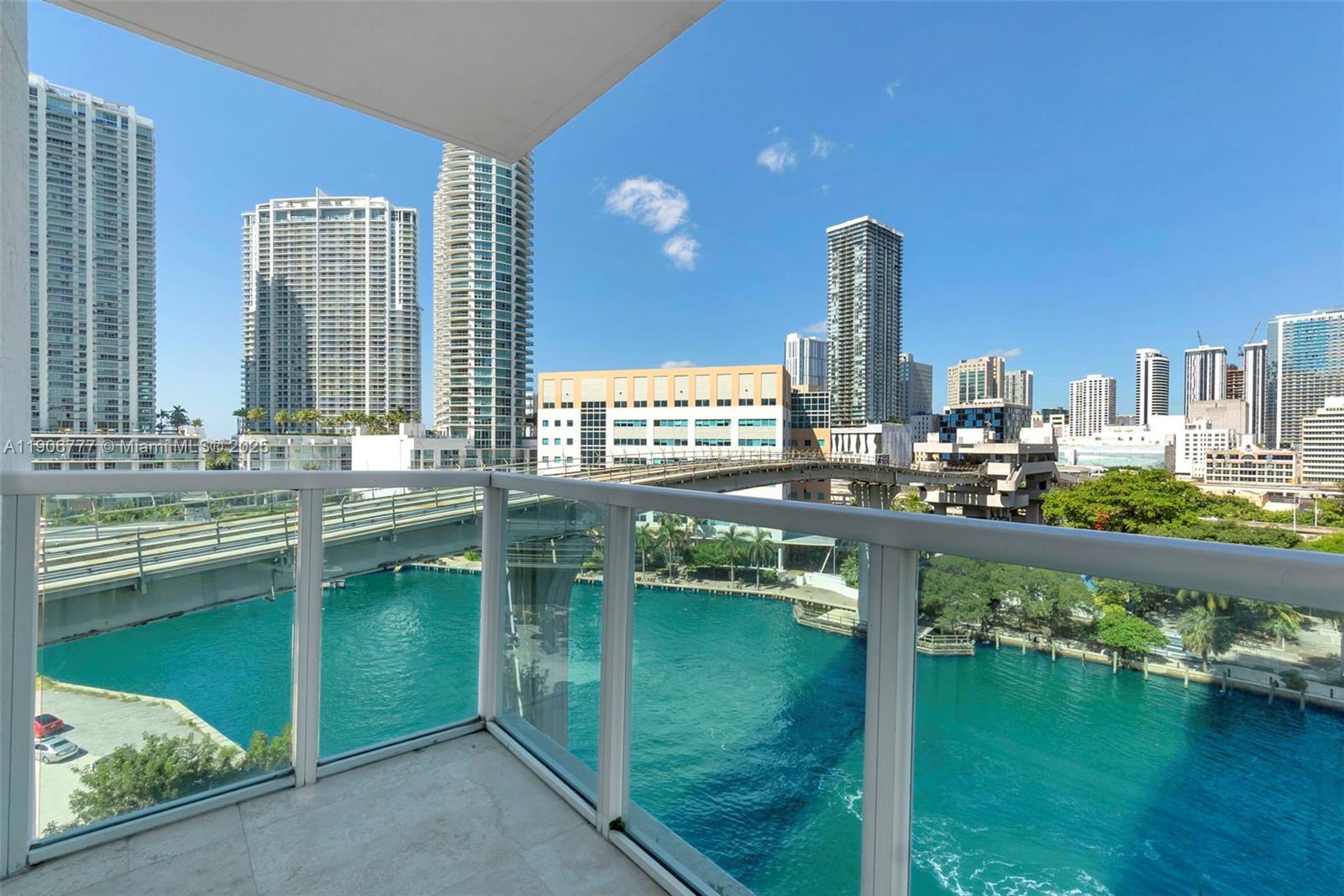 image Brickell On The River22