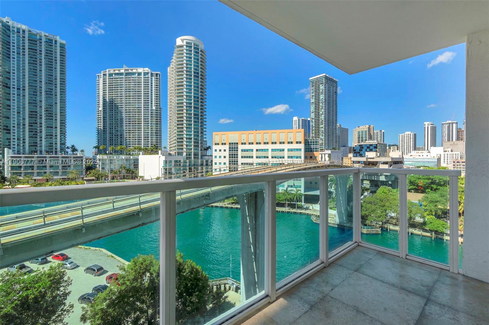 image Brickell On The River24
