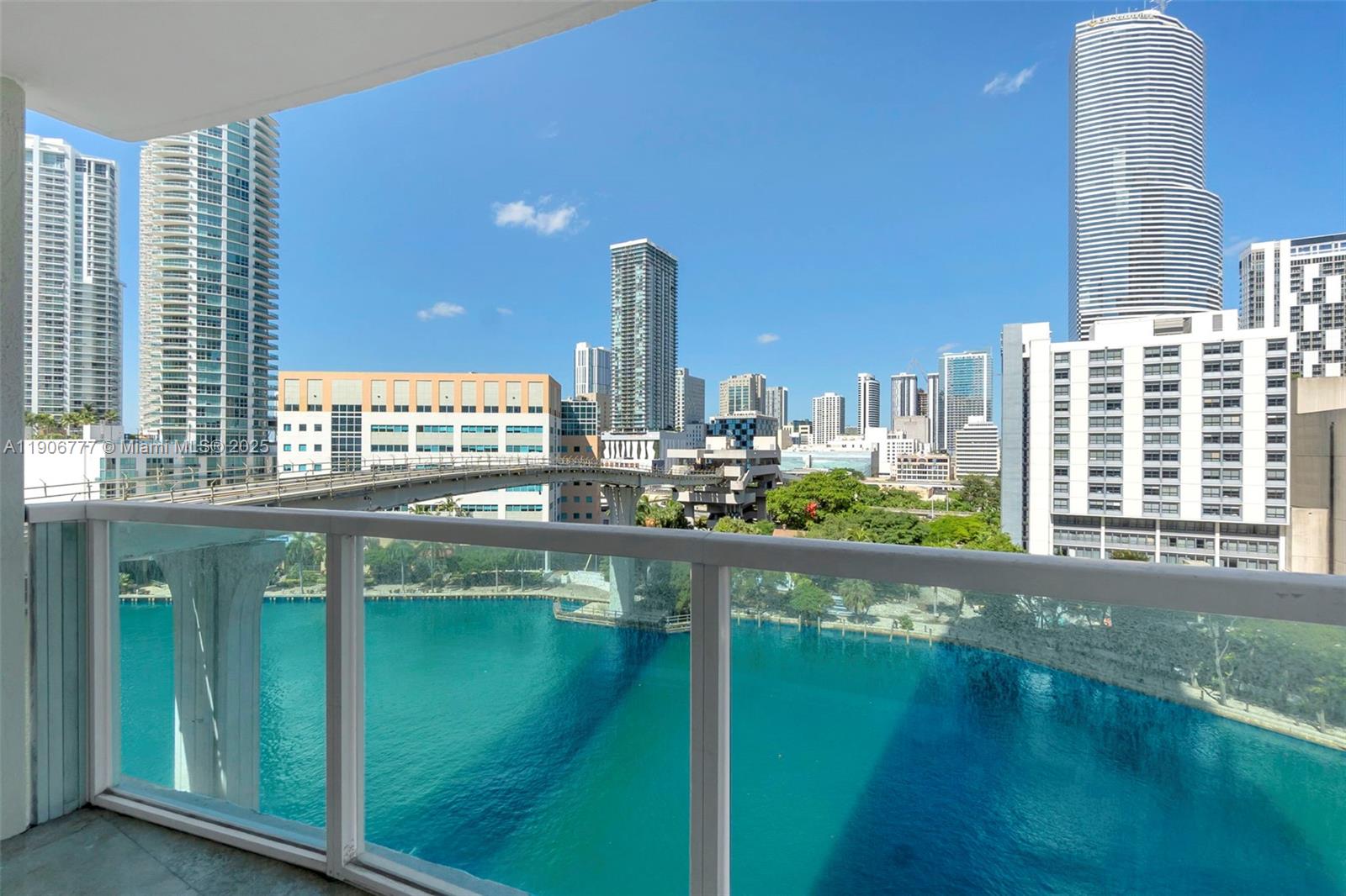 image Brickell On The River27