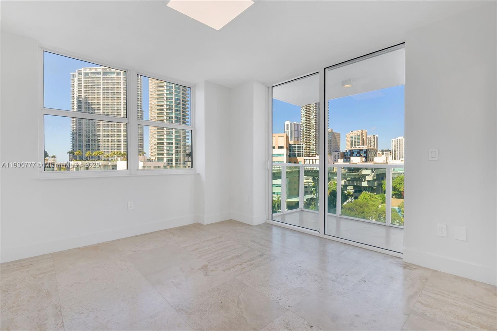 image Brickell On The River3