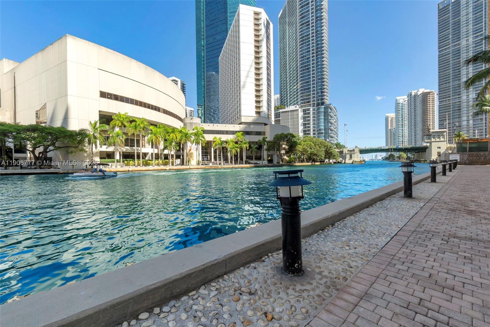 image Brickell On The River45