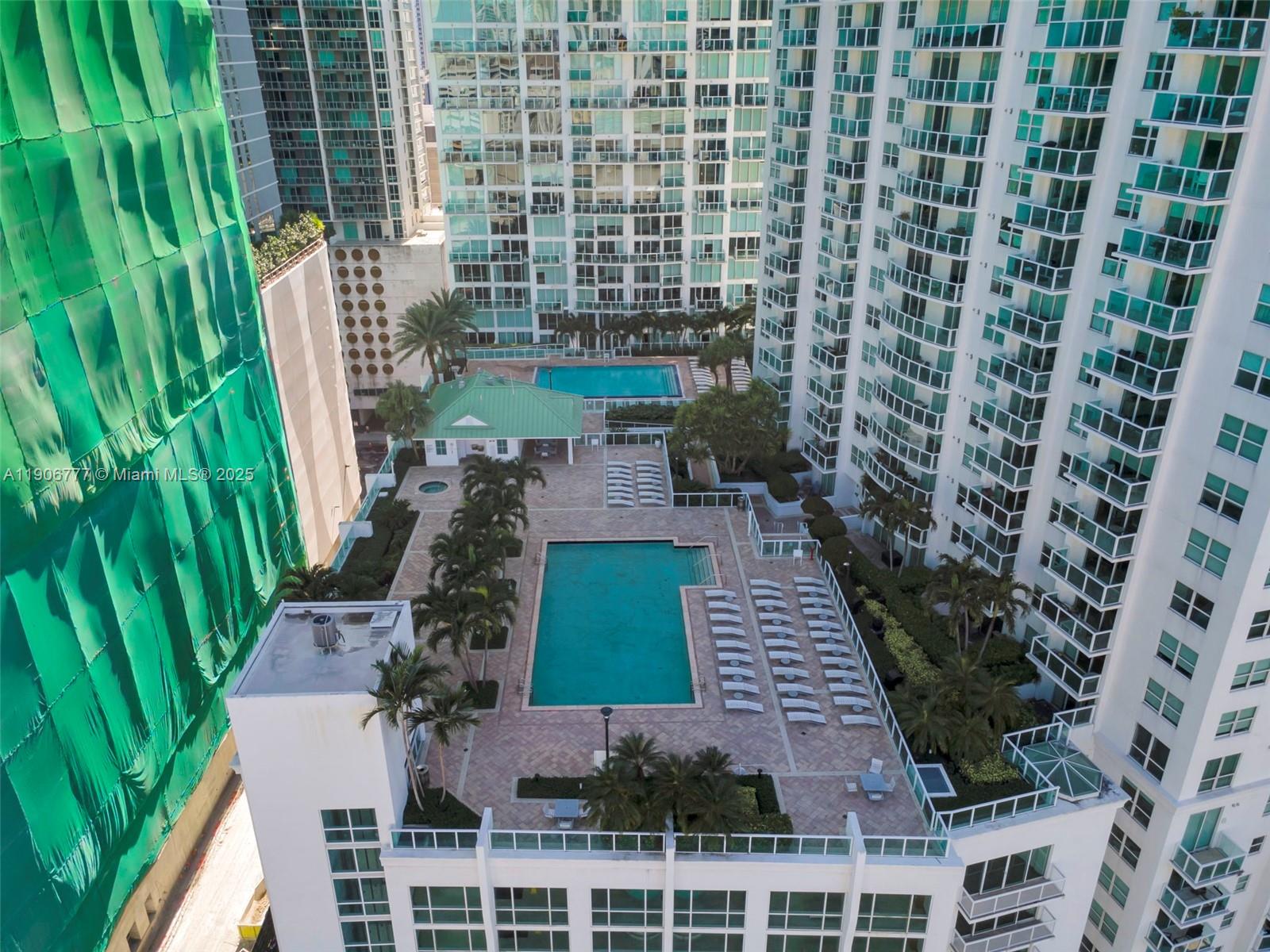 image Brickell On The River51