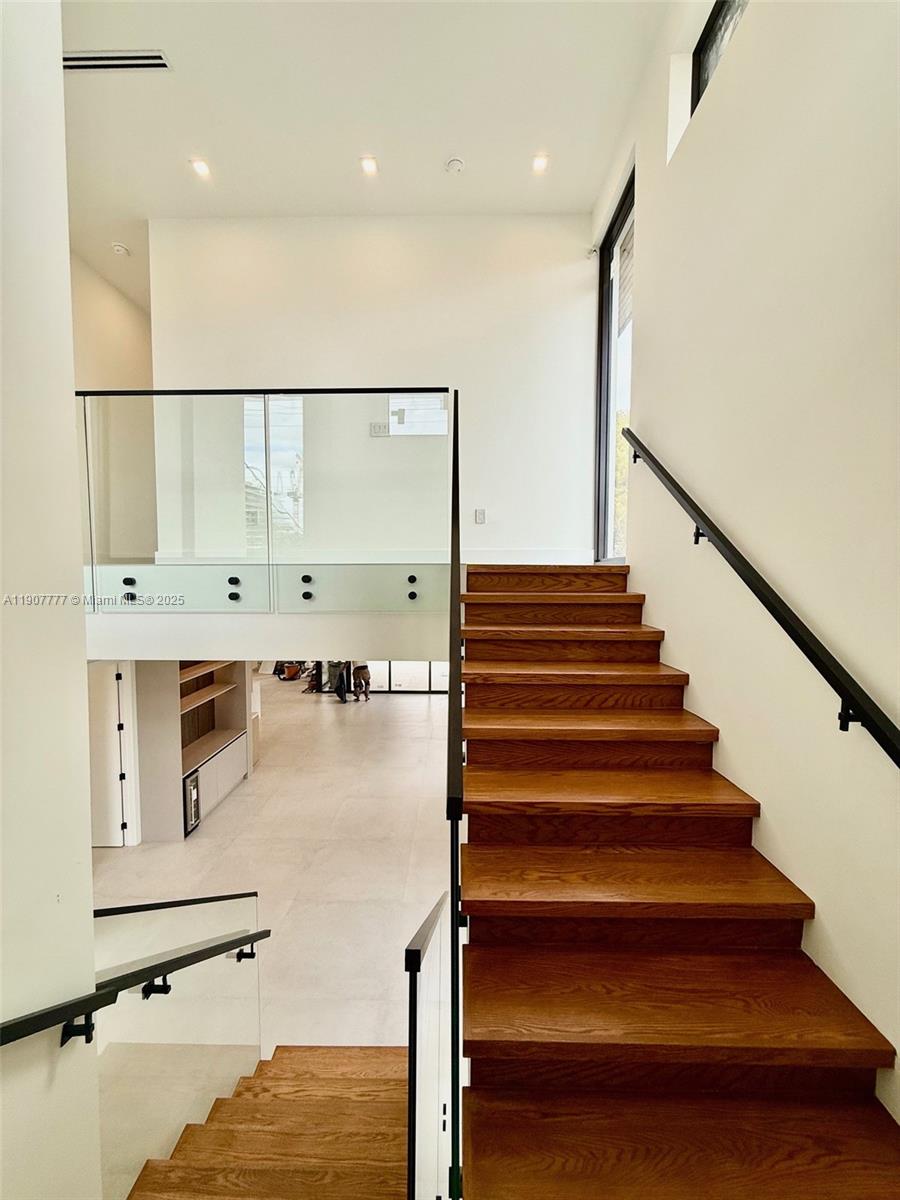 9024 Abbott Ave Surfside, FL 33154