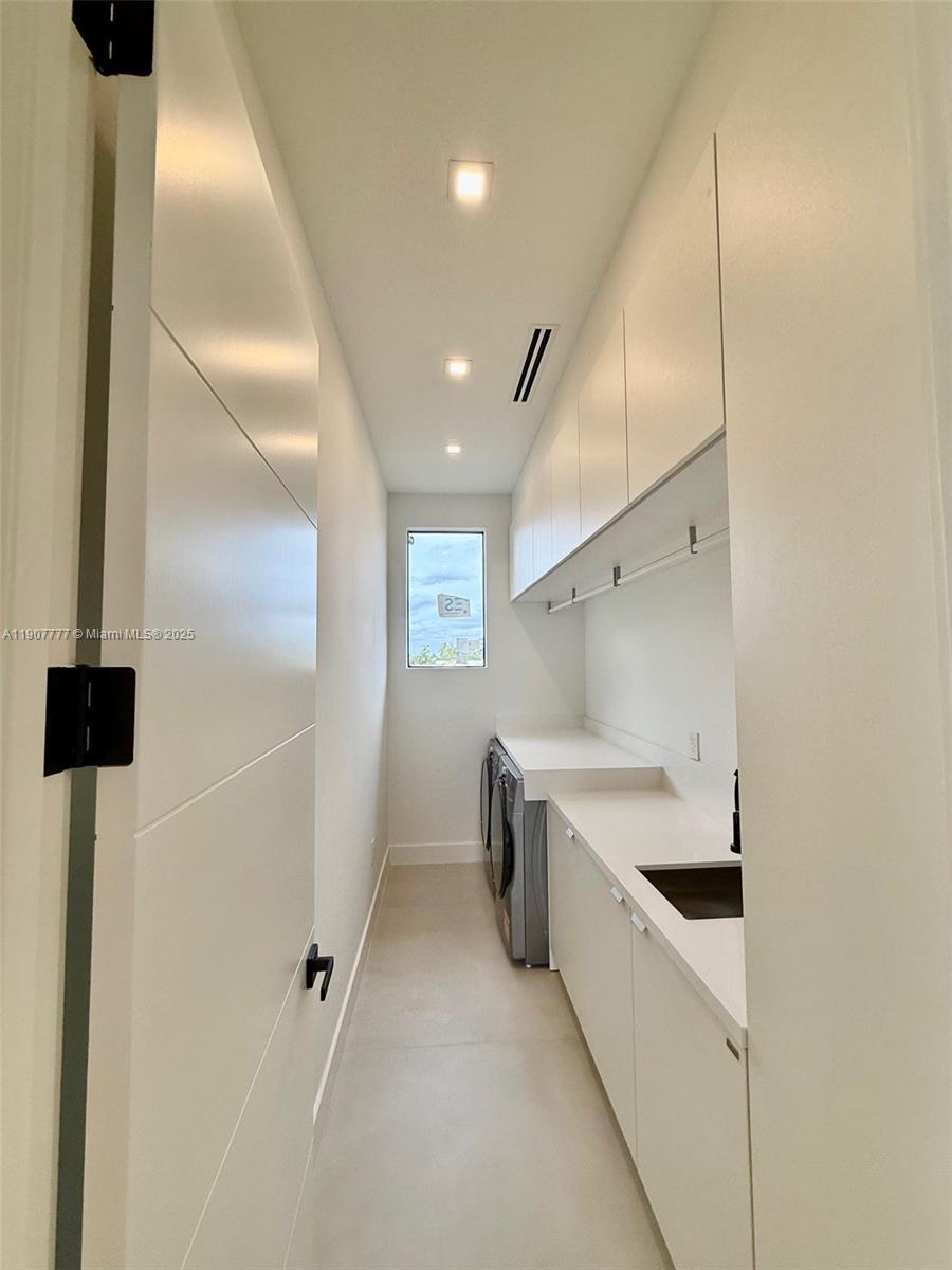 9024 Abbott Ave Surfside, FL 33154