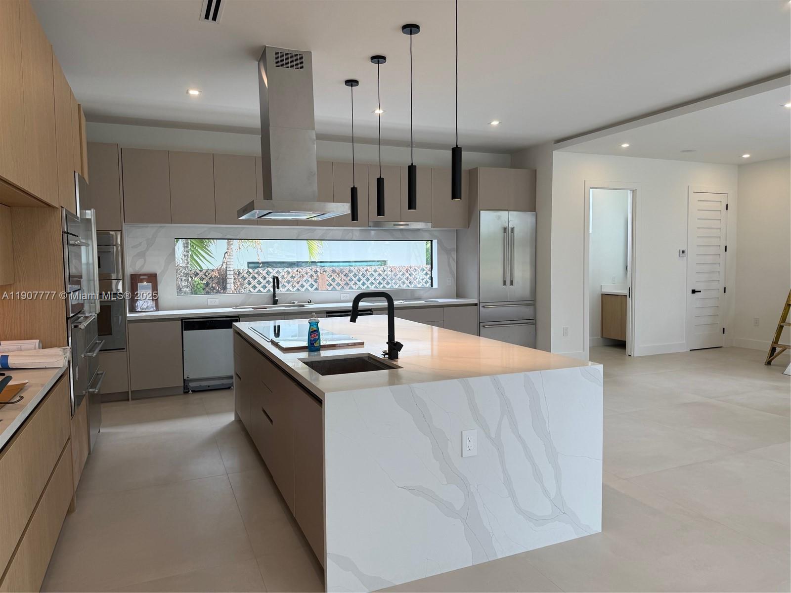 9024 Abbott Ave Surfside, FL 33154