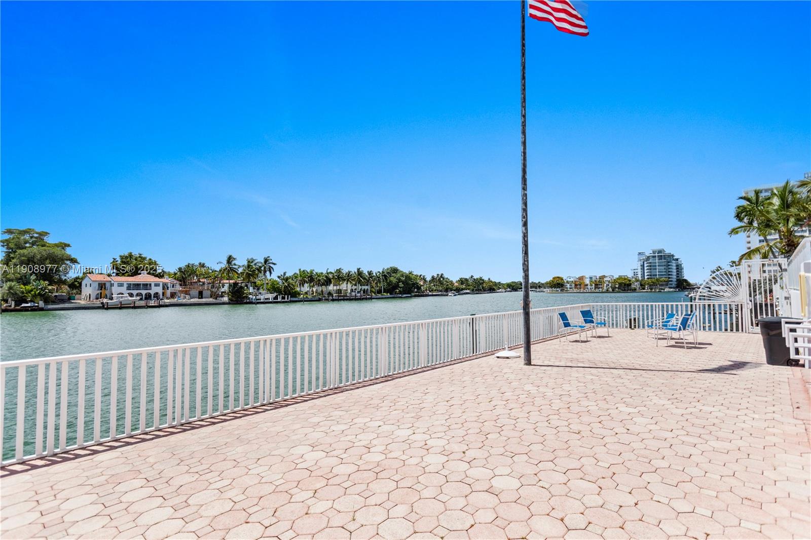 5700 Collins Ave #3a Miami Beach, FL 33140