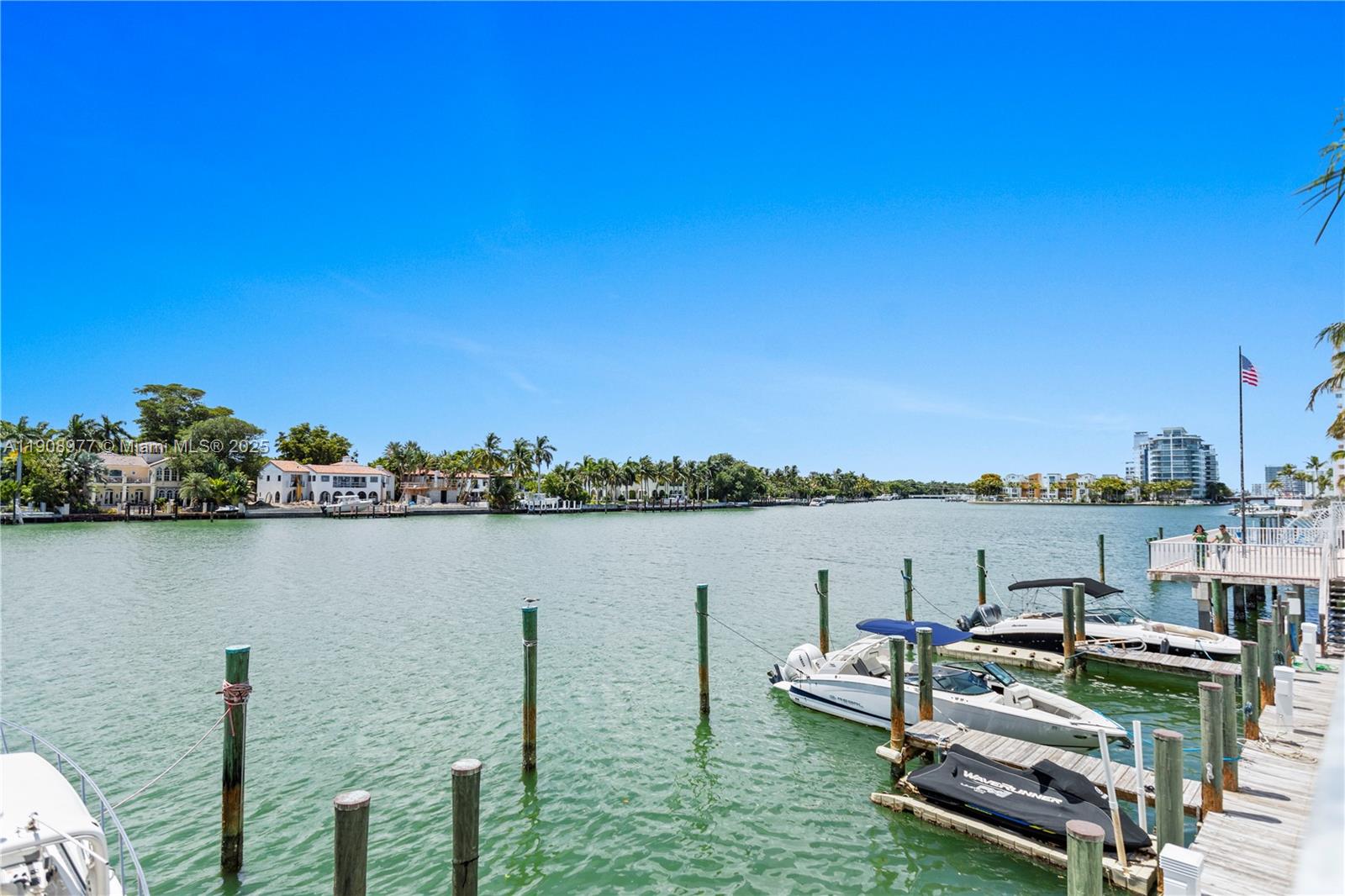 5700 Collins Ave #3a Miami Beach, FL 33140