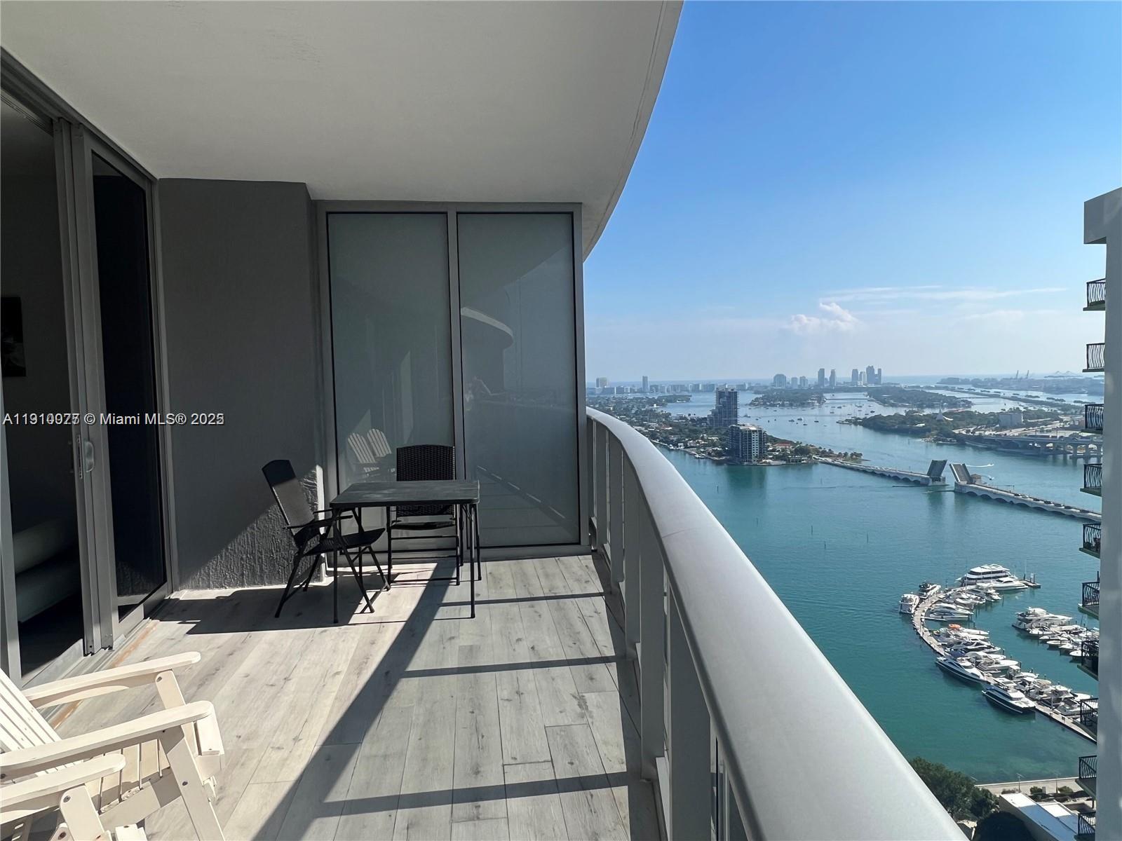 488 NE 18th St #3208