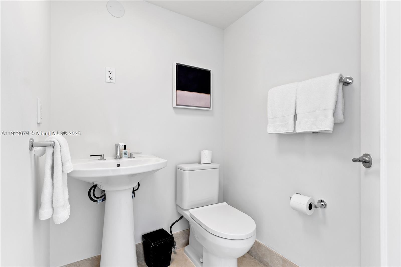 4401 Collins Ave #1604 Miami Beach, FL 33140