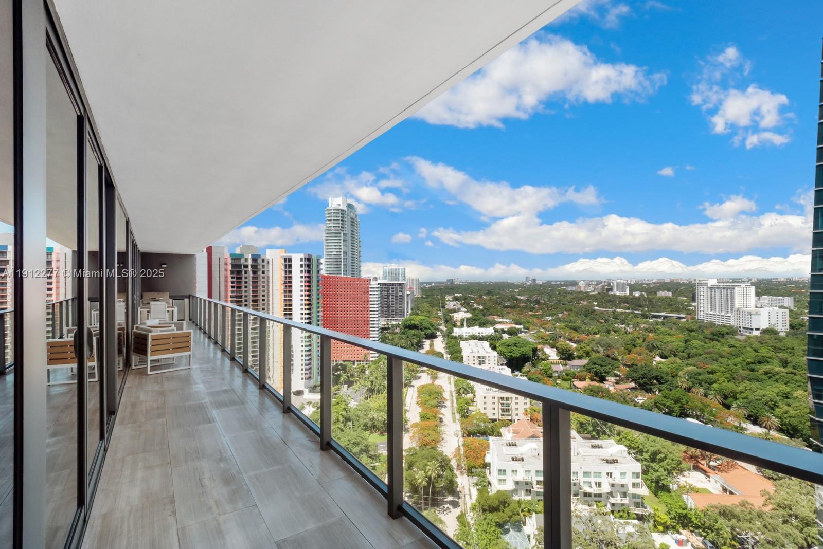 1451 Brickell Ave #2405 Miami, FL 33131