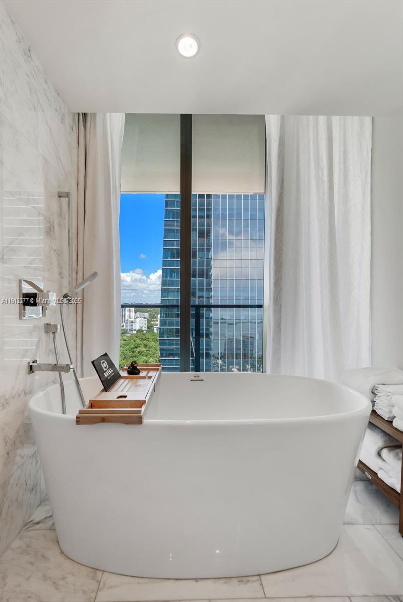 1451 Brickell Ave #2405 Miami, FL 33131