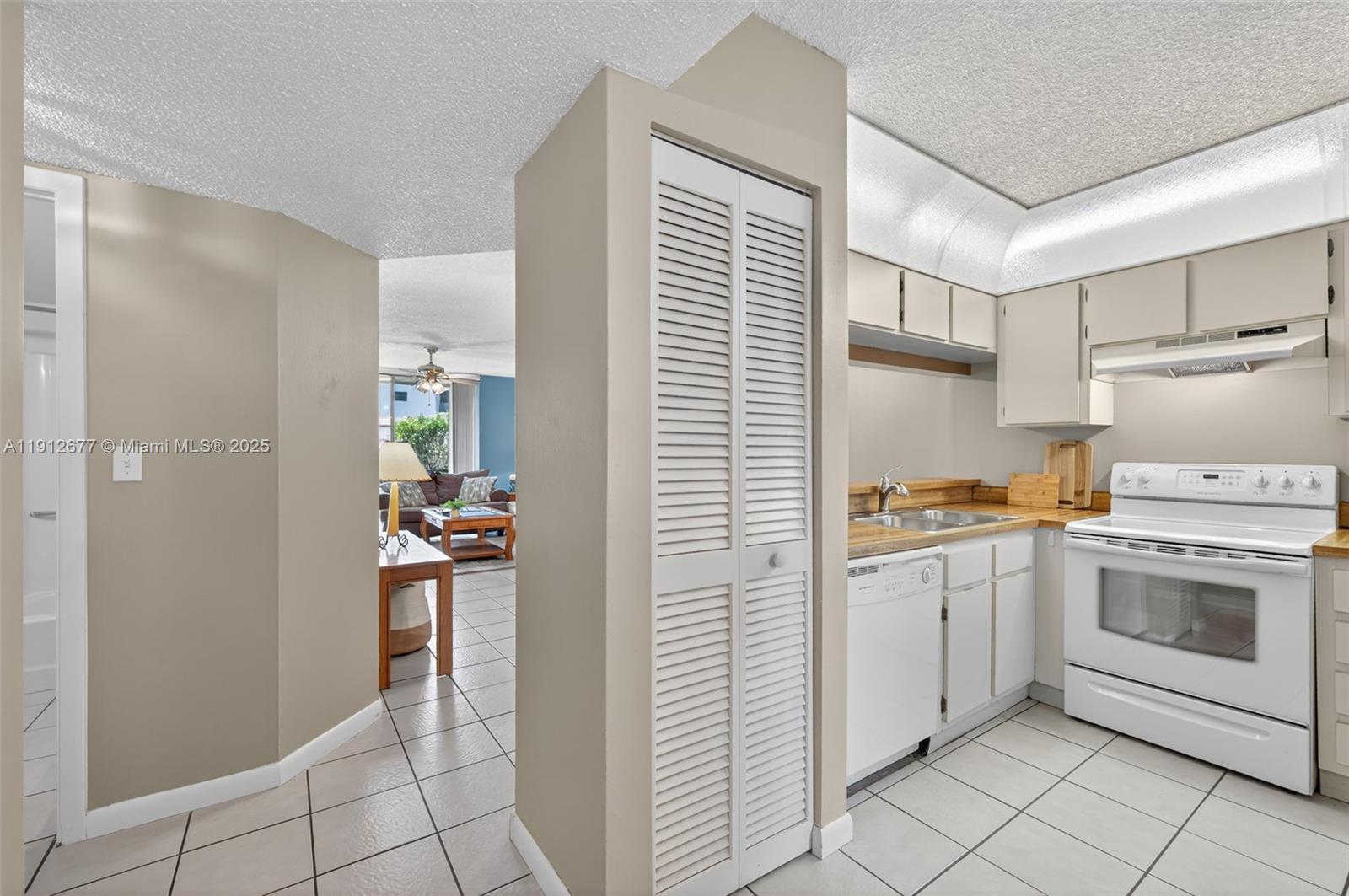 10501 W Broward Blvd #104 Plantation, FL 33324