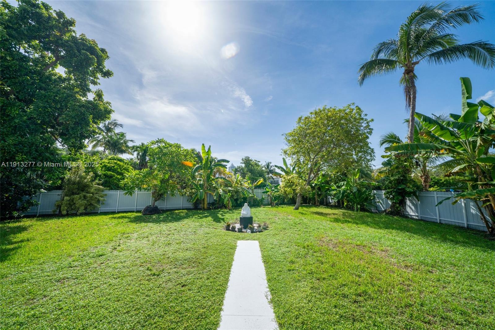 5149 Alton Rd Miami Beach, FL 33140