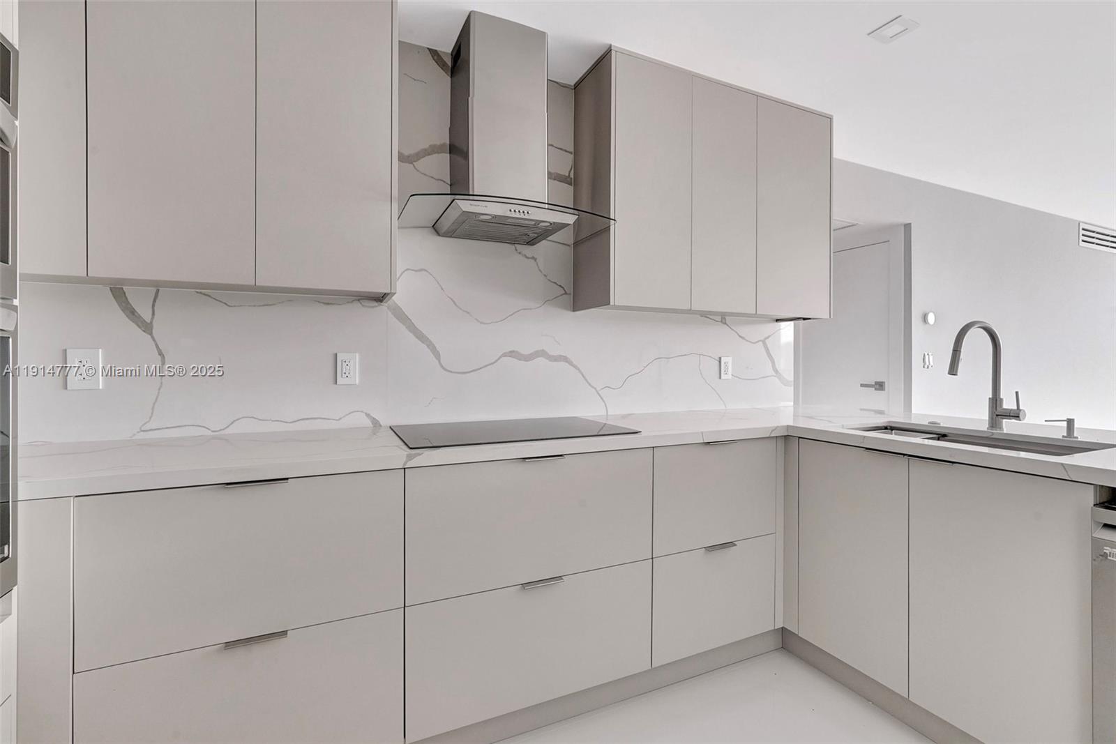 20379 W Country Clb Dr #1233