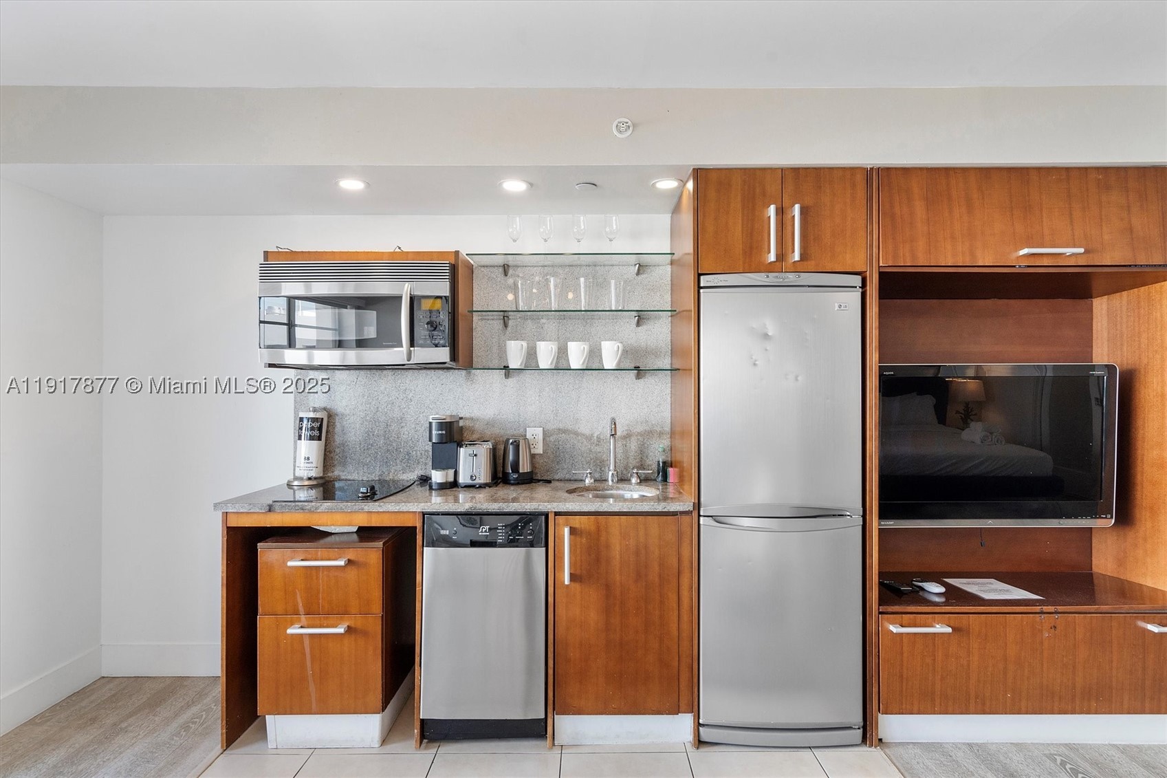 1024 Ocean Dr #A502 Miami Beach, FL 33139