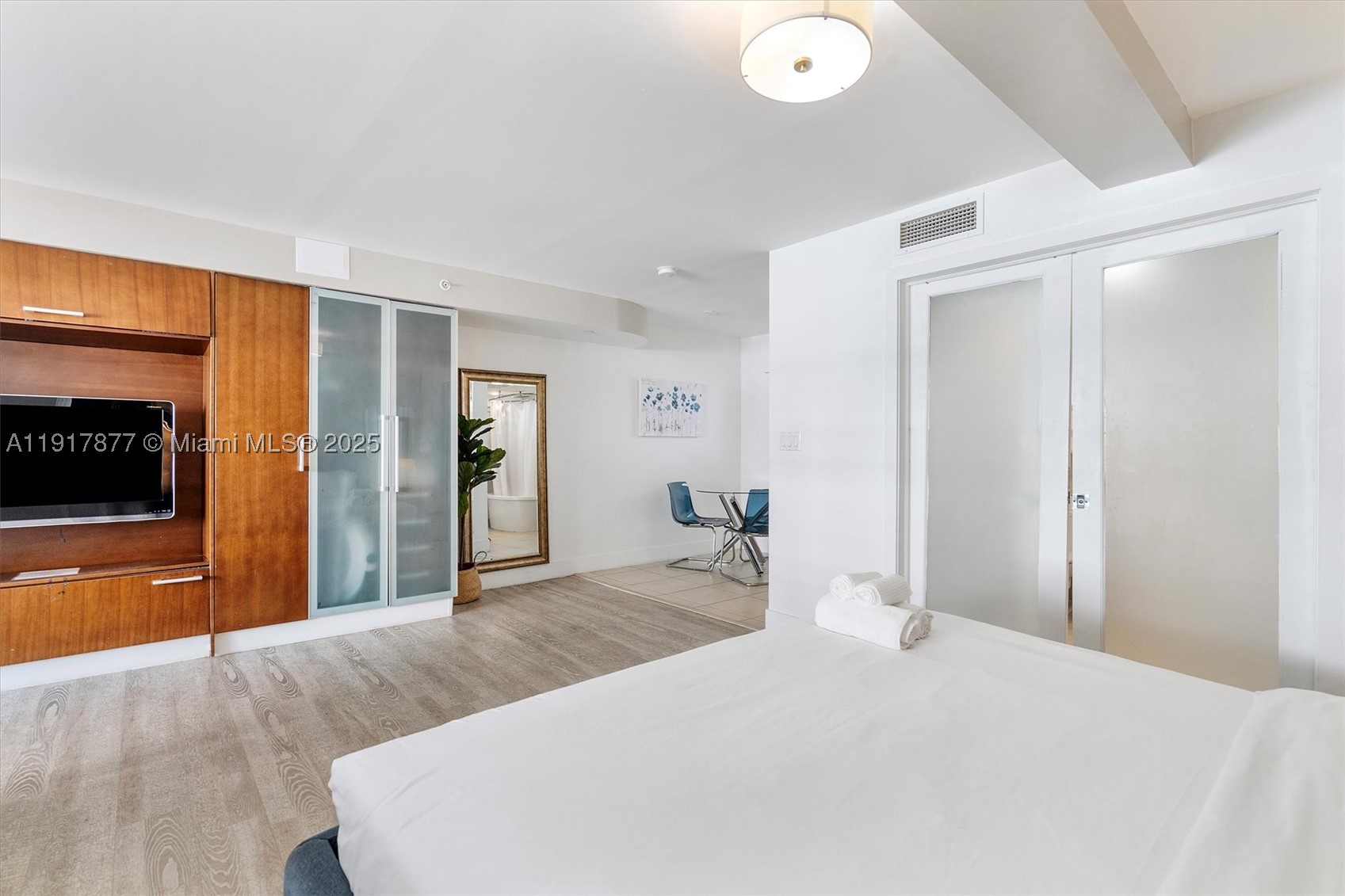 1024 Ocean Dr #A502 Miami Beach, FL 33139