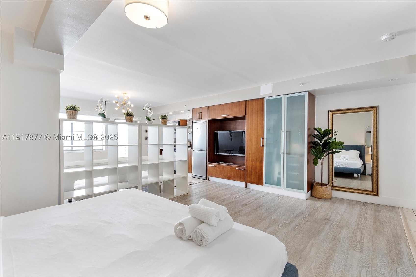 1024 Ocean Dr #A502 Miami Beach, FL 33139