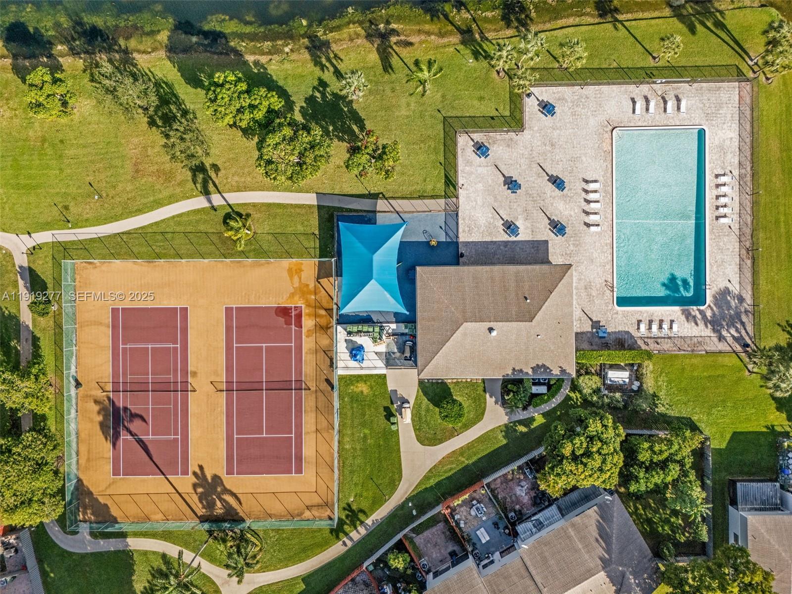 10512 NW 3rd St Pembroke Pines, FL 33026