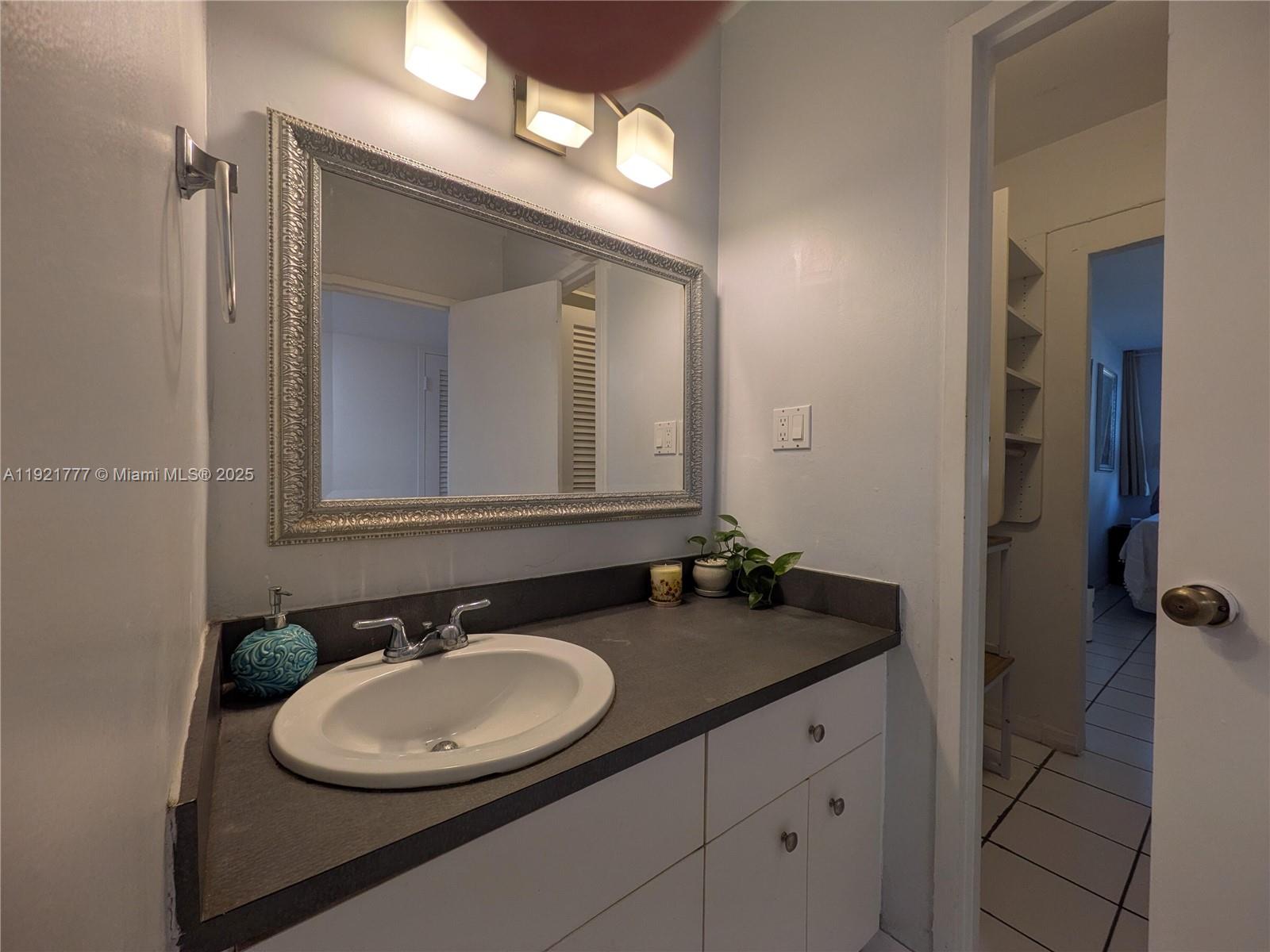 image Decoplage Condominium9