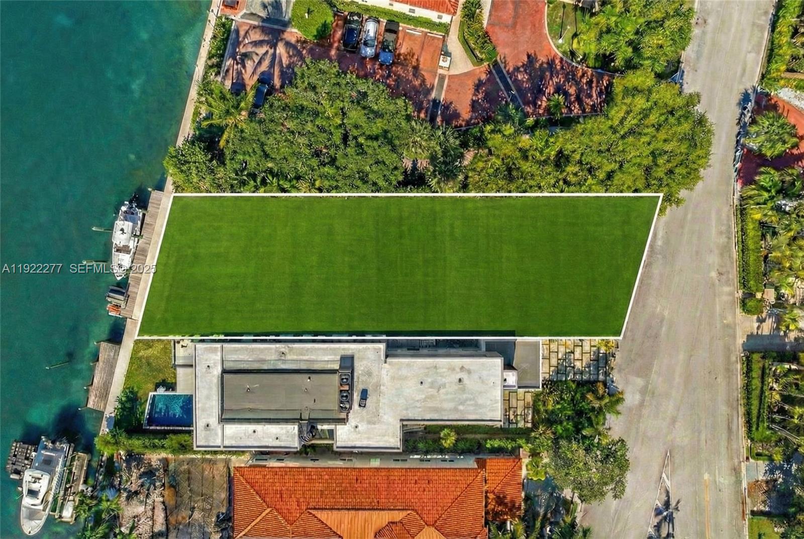 9064 Bay Dr Surfside, FL 33154