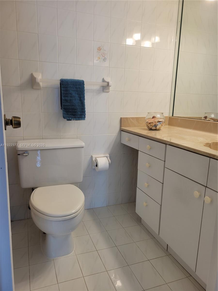 2655 Collins Ave #603 Miami Beach, FL 33140