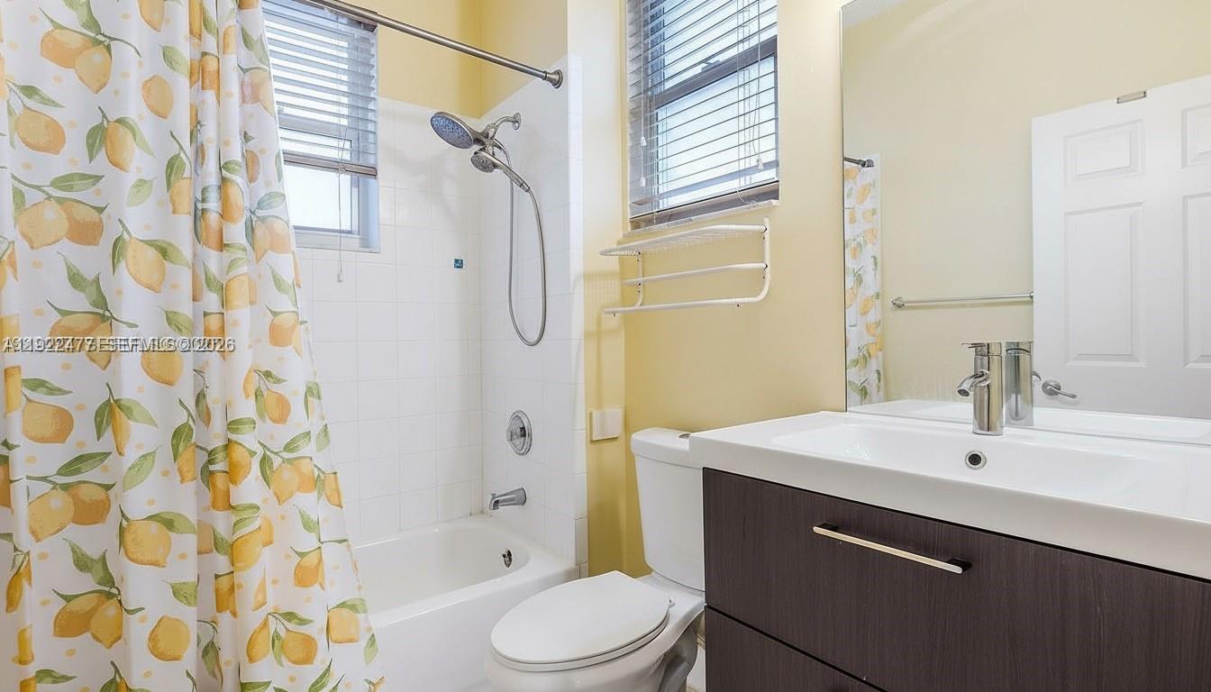 16365 NW 15th St Pembroke Pines, FL 33028