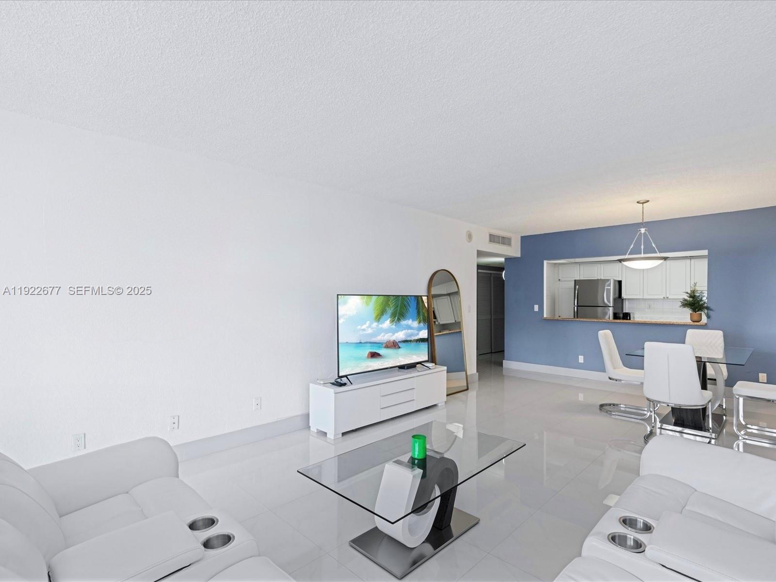 19370 E Collins Ave #625 Sunny Isles Beach, FL 33160
