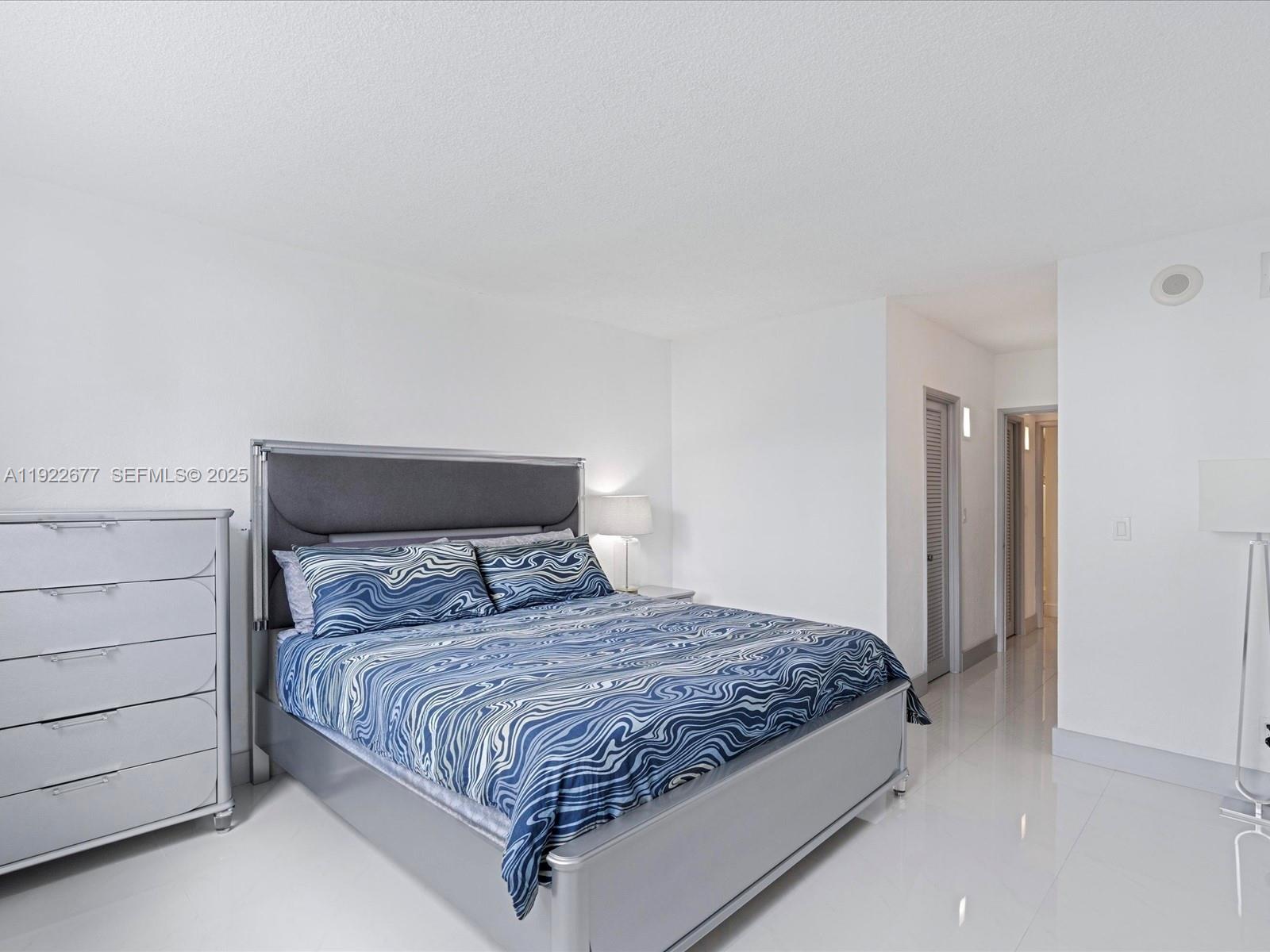 19370 E Collins Ave #625 Sunny Isles Beach, FL 33160