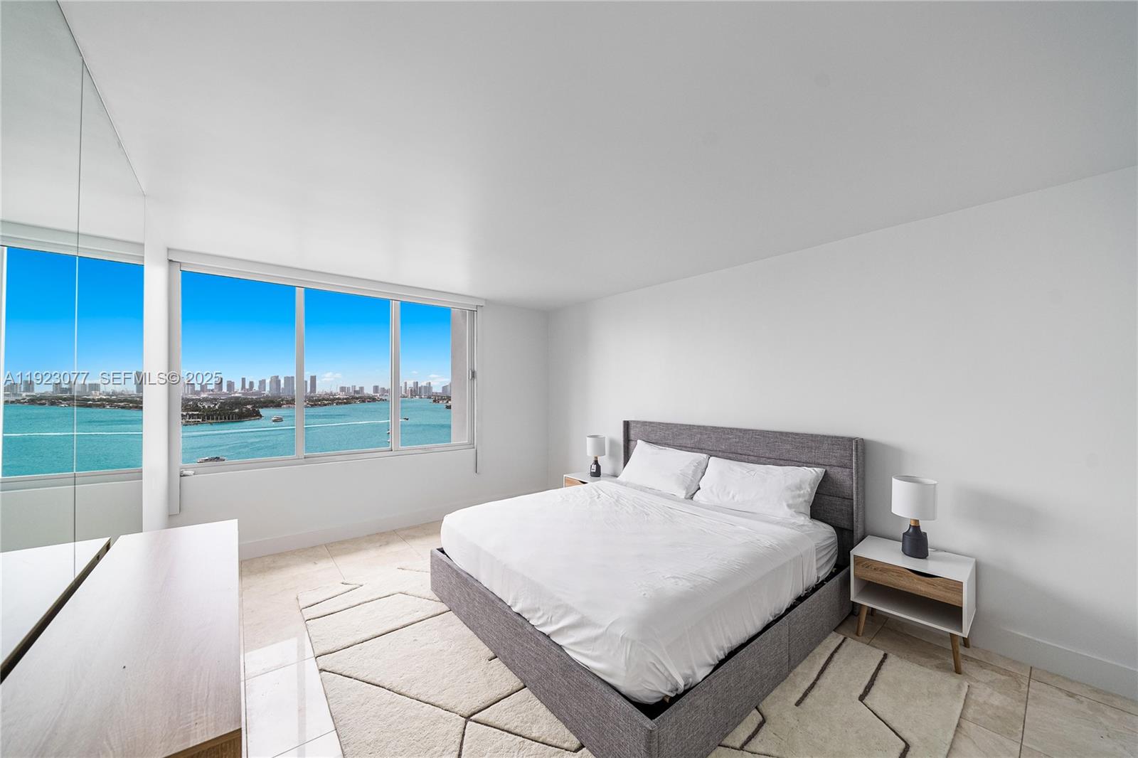 image Mirador 1000 (South Tower)10