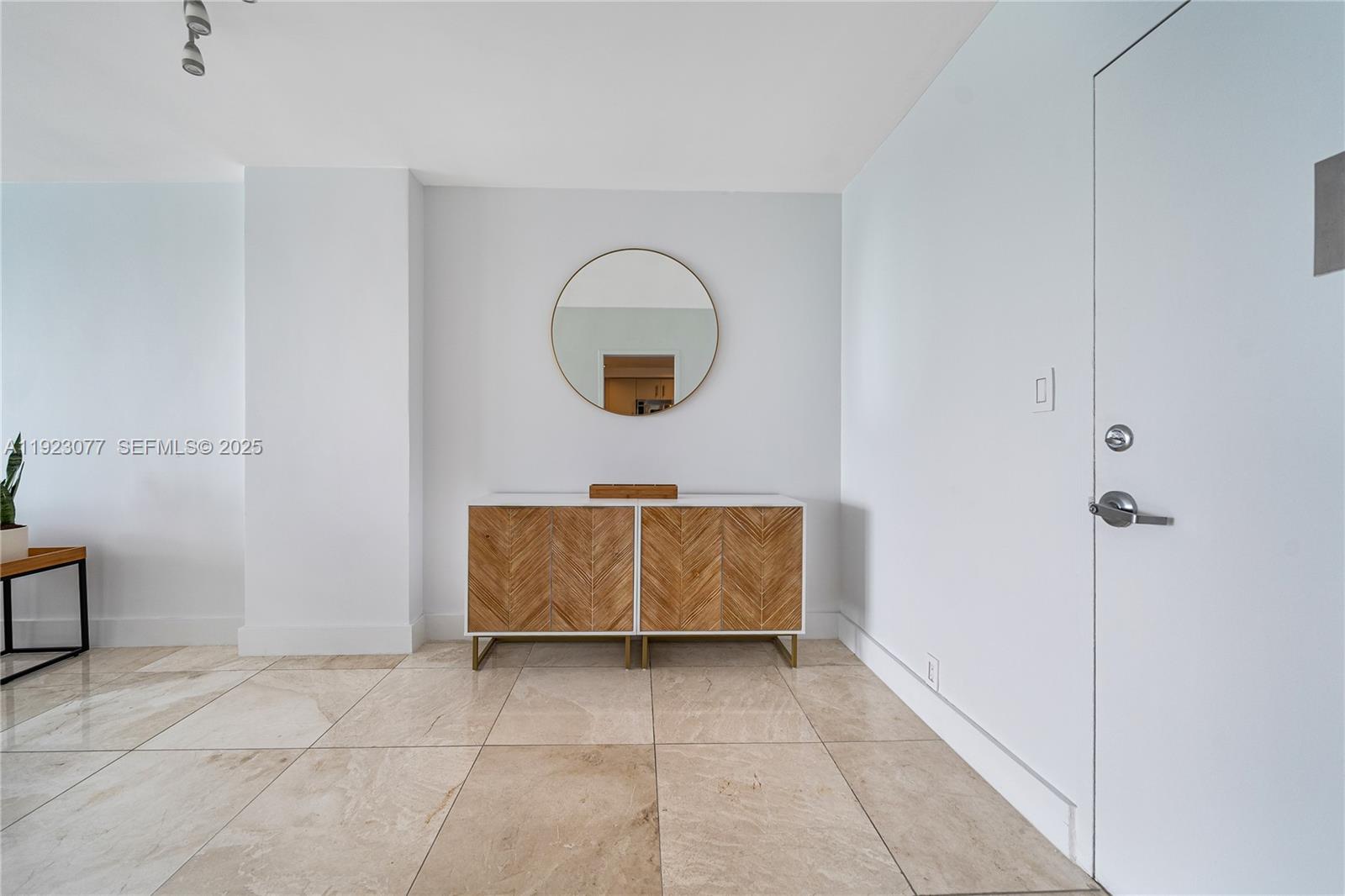 image Mirador 1000 (South Tower)7