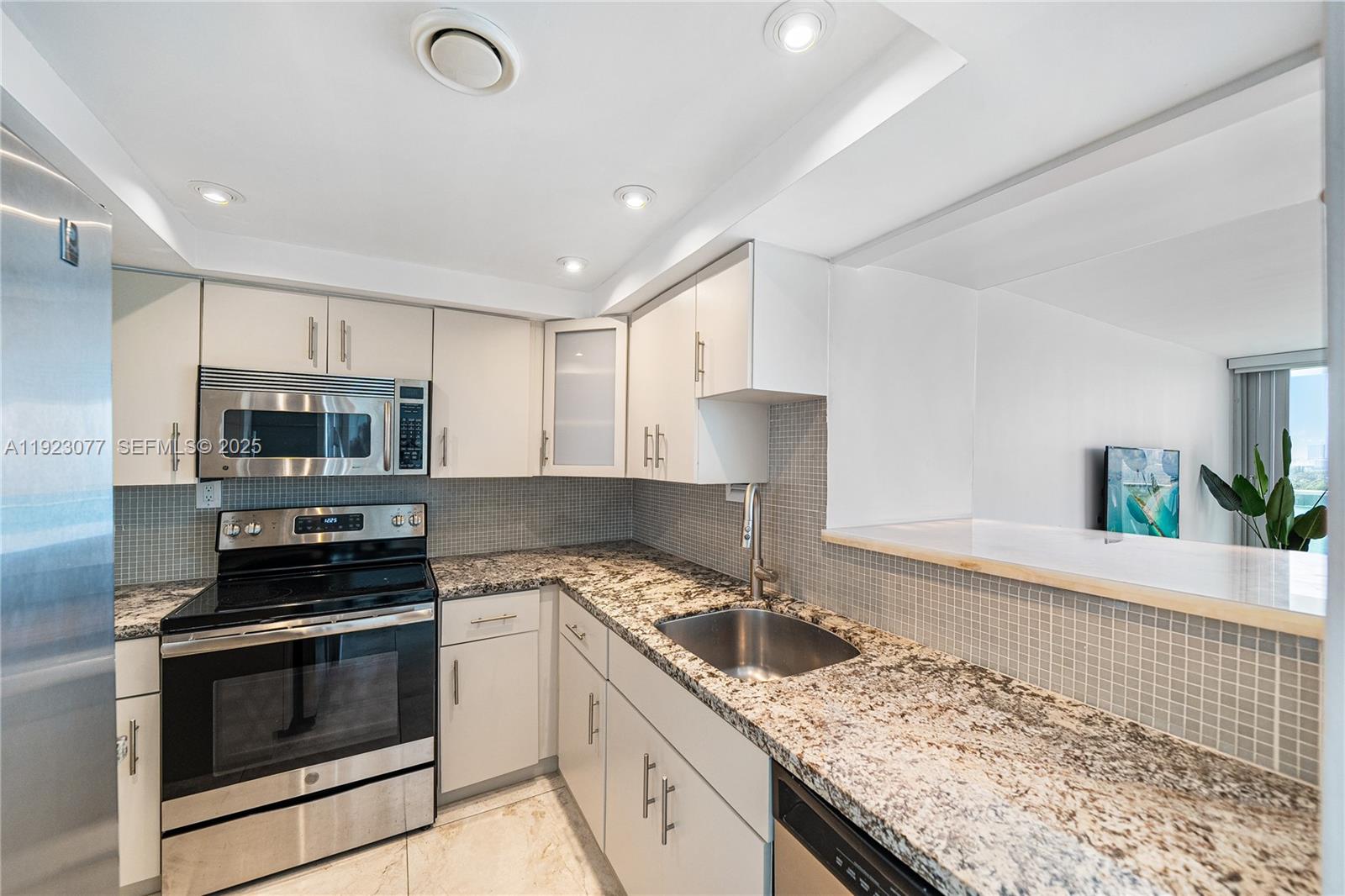 image Mirador 1000 (South Tower)8