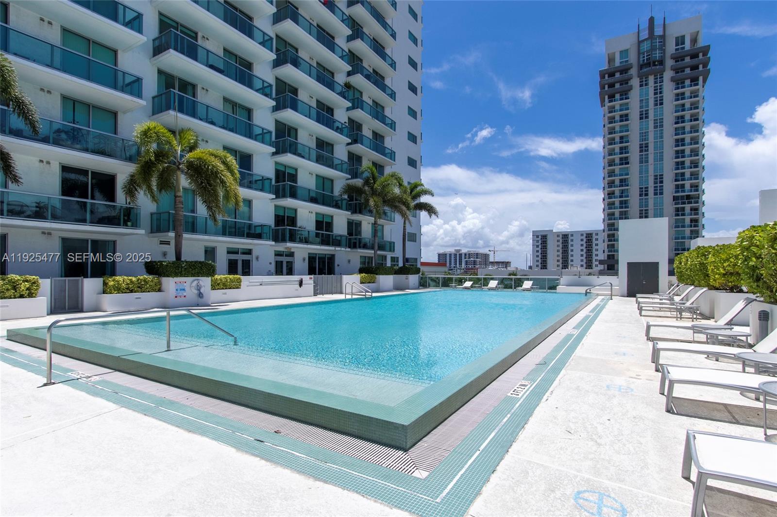 image Gallery Art Condos12