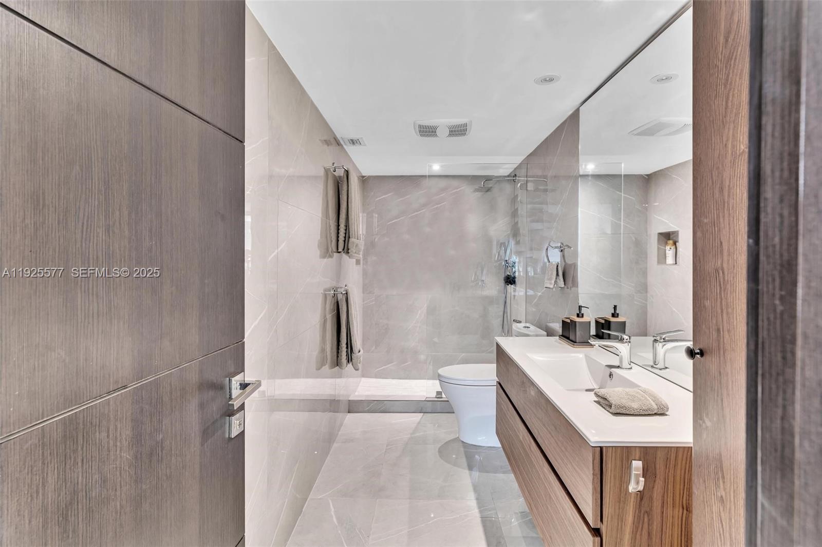 1865 Brickell Ave #A703 Miami, FL 33129