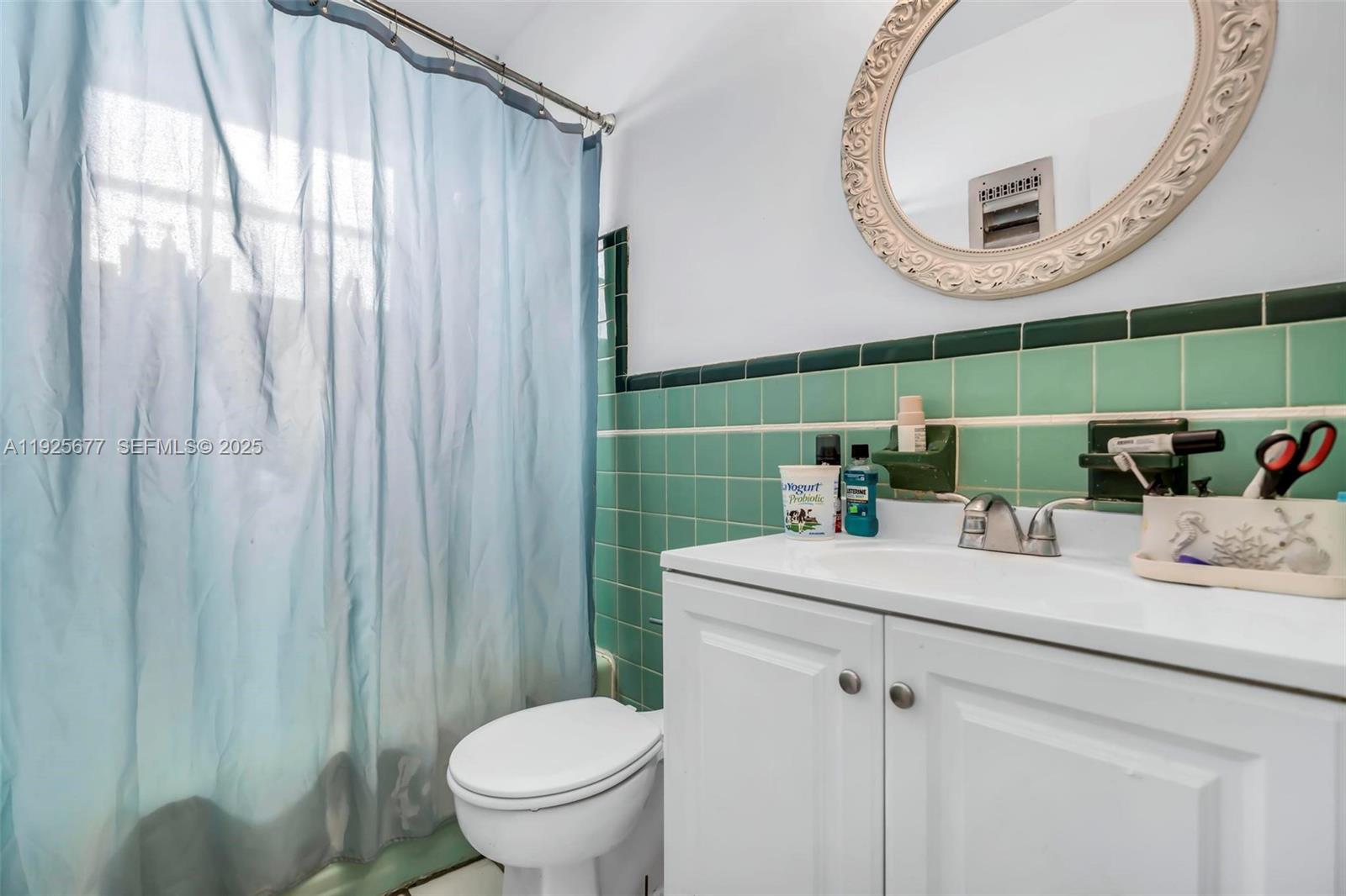 635 8th St #205 Miami Beach, FL 33139