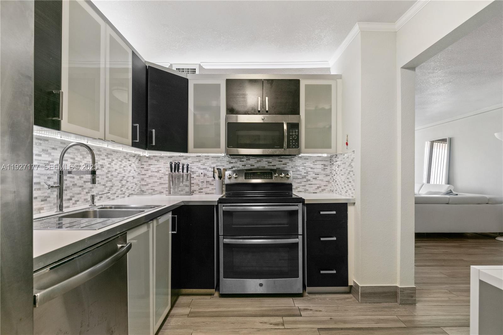 100 Bayview Dr #625 Sunny Isles Beach, FL 33160