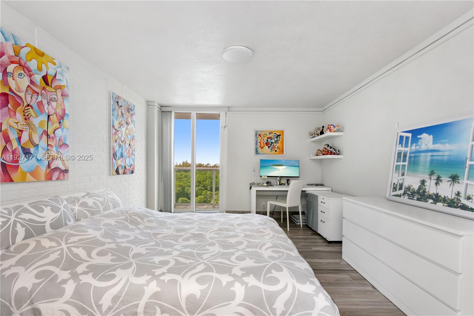 100 Bayview Dr #625 Sunny Isles Beach, FL 33160