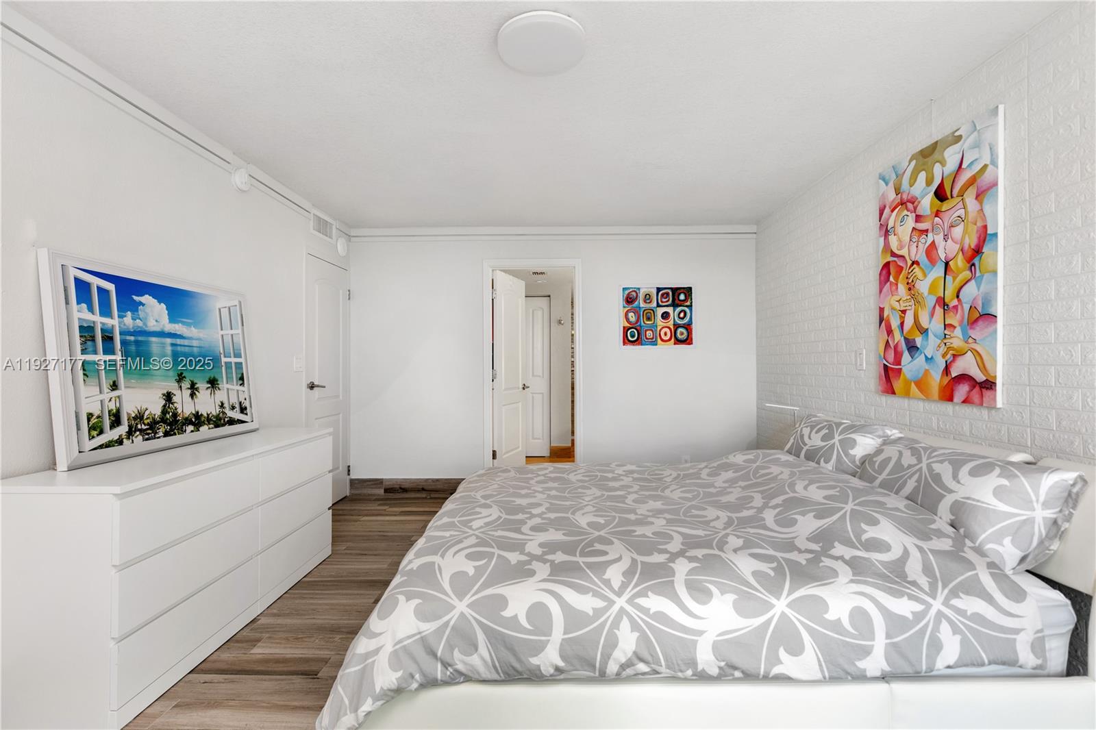 100 Bayview Dr #625 Sunny Isles Beach, FL 33160