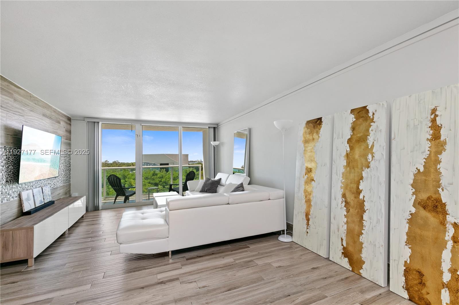 100 Bayview Dr #625 Sunny Isles Beach, FL 33160