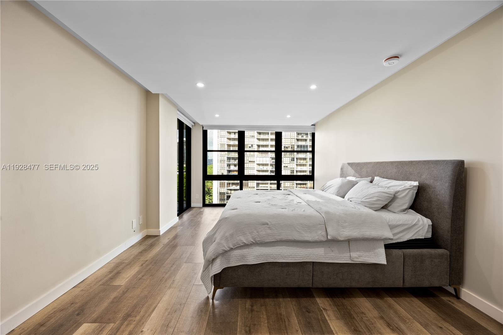 1915 Brickell Ave #1001 Miami, FL 33129