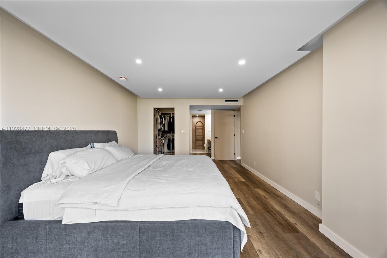 1915 Brickell Ave #1001 Miami, FL 33129