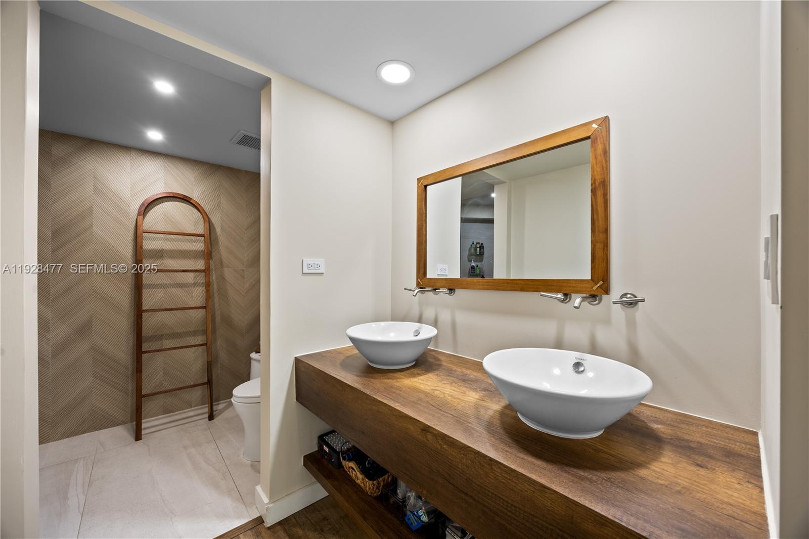 1915 Brickell Ave #1001 Miami, FL 33129