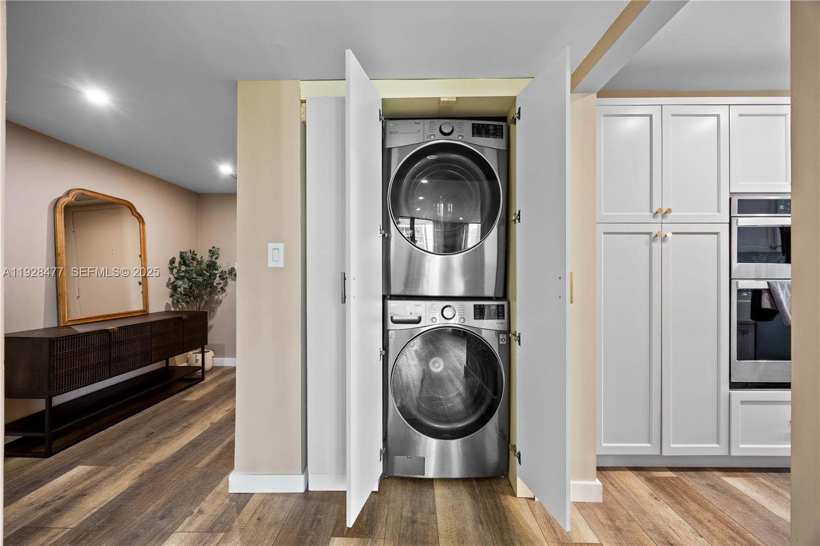 1915 Brickell Ave #1001 Miami, FL 33129