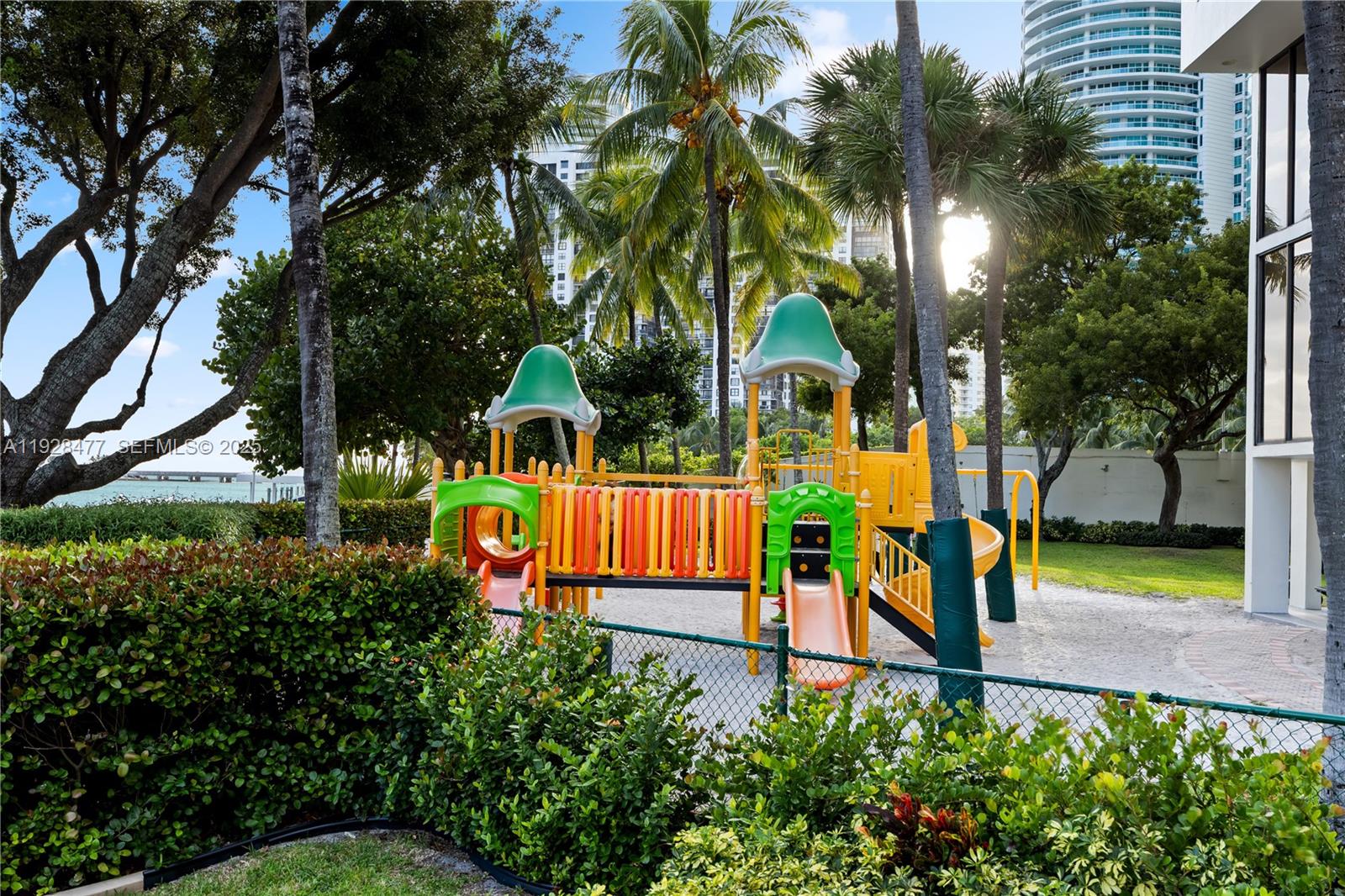 1915 Brickell Ave #1001 Miami, FL 33129