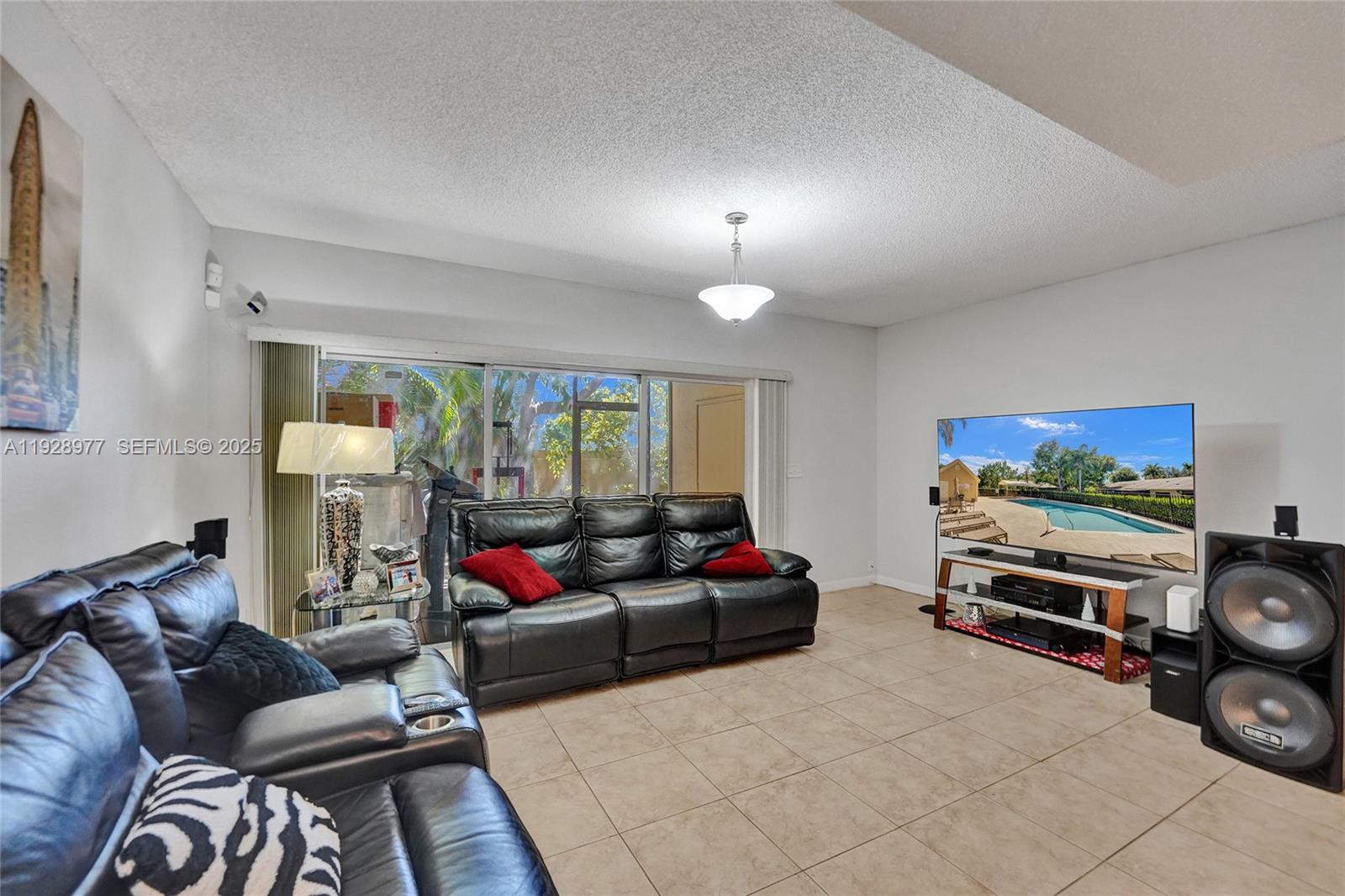 3592 NW 83rd Ln Sunrise, FL 33351